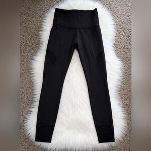 Lululemon Black Cropped Leggings Size 4 25" Inseam Mesh Side Panel Athletic